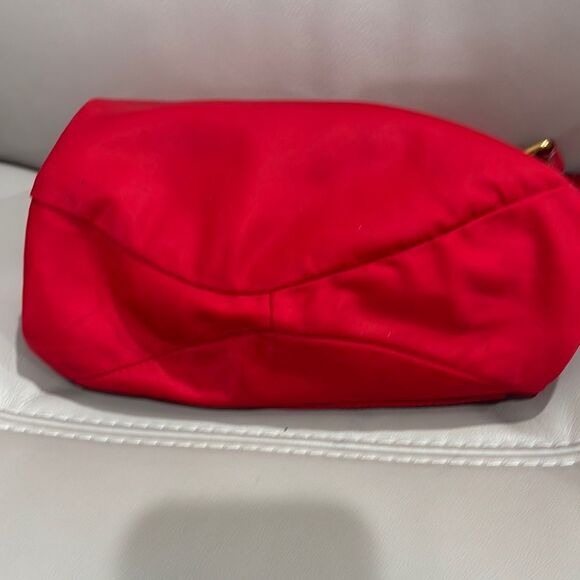 Marc By Marc Jacobs Natasha Red Shoulder Bag with Gold Accents - Picture 3 of 6